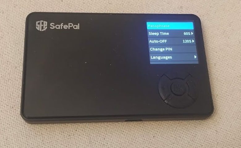 کیف پول SafePal یکی از بهترین کیف پول های سخت افزاری است